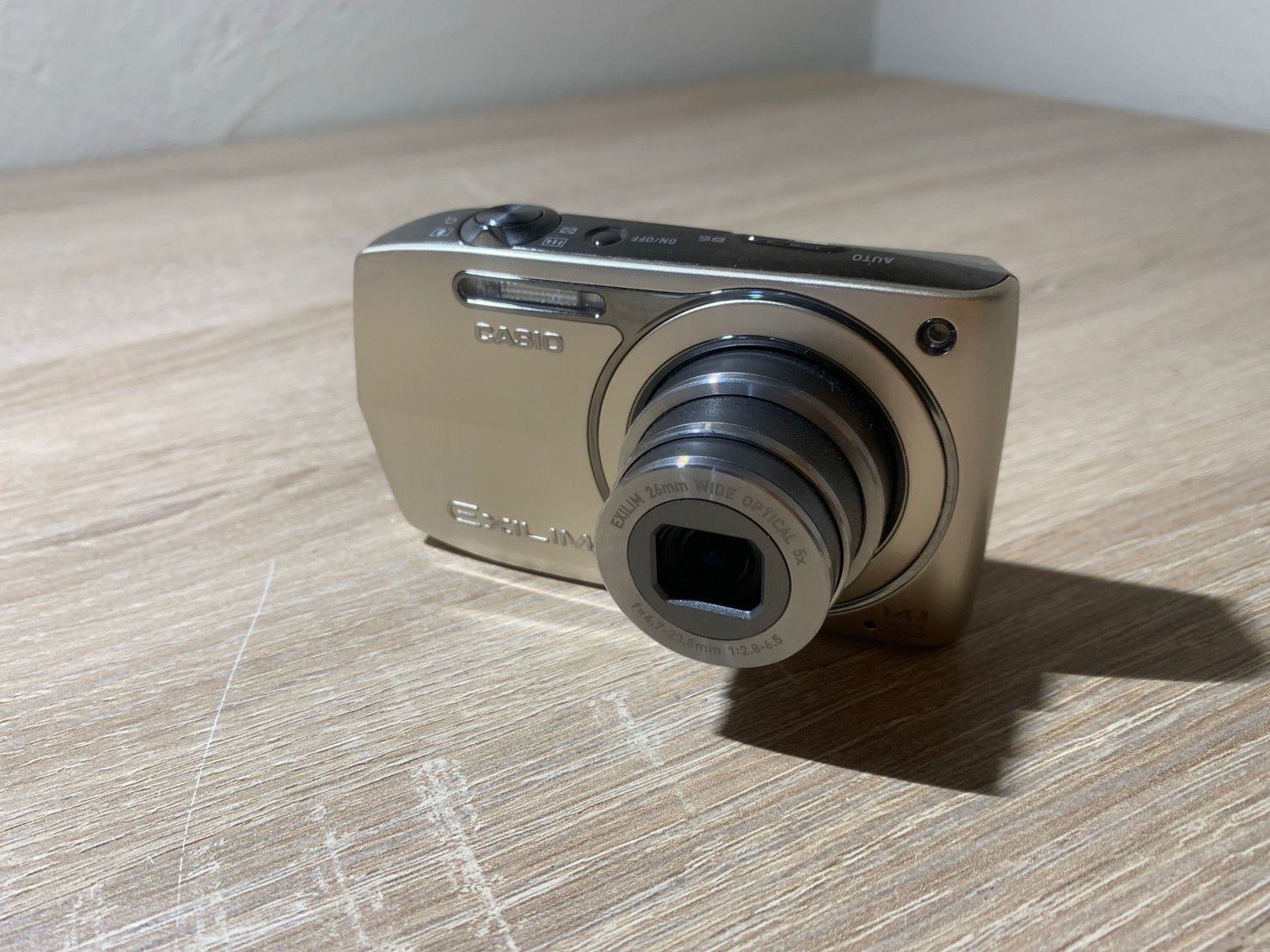 ジャンク CASIO EXILIM EX-Z2000 シルバー EXILIM CASIO カシオ - 格安