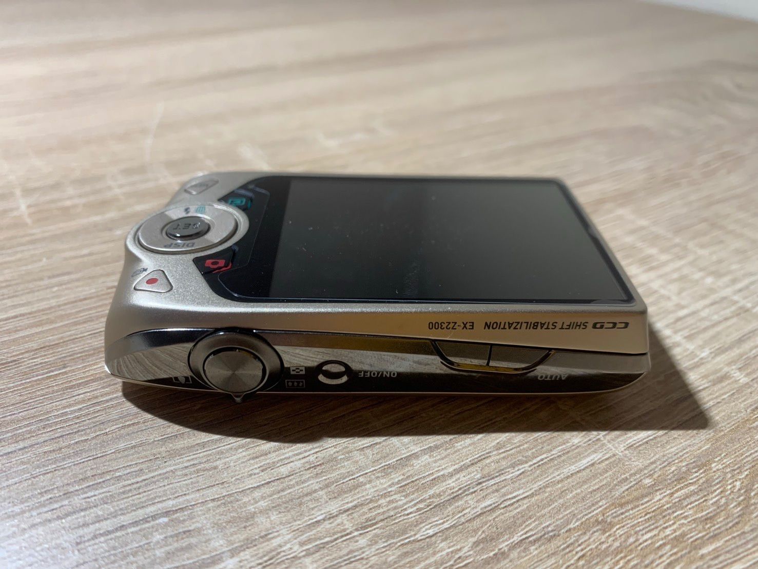CASIO EXILIM EX-Z2300 デジカメ ゴールド色本体 ジャンク品 9474 Casio EXILIM EX-Z2300 ゴールド デジカメ ジャンク品 - メルカリ
