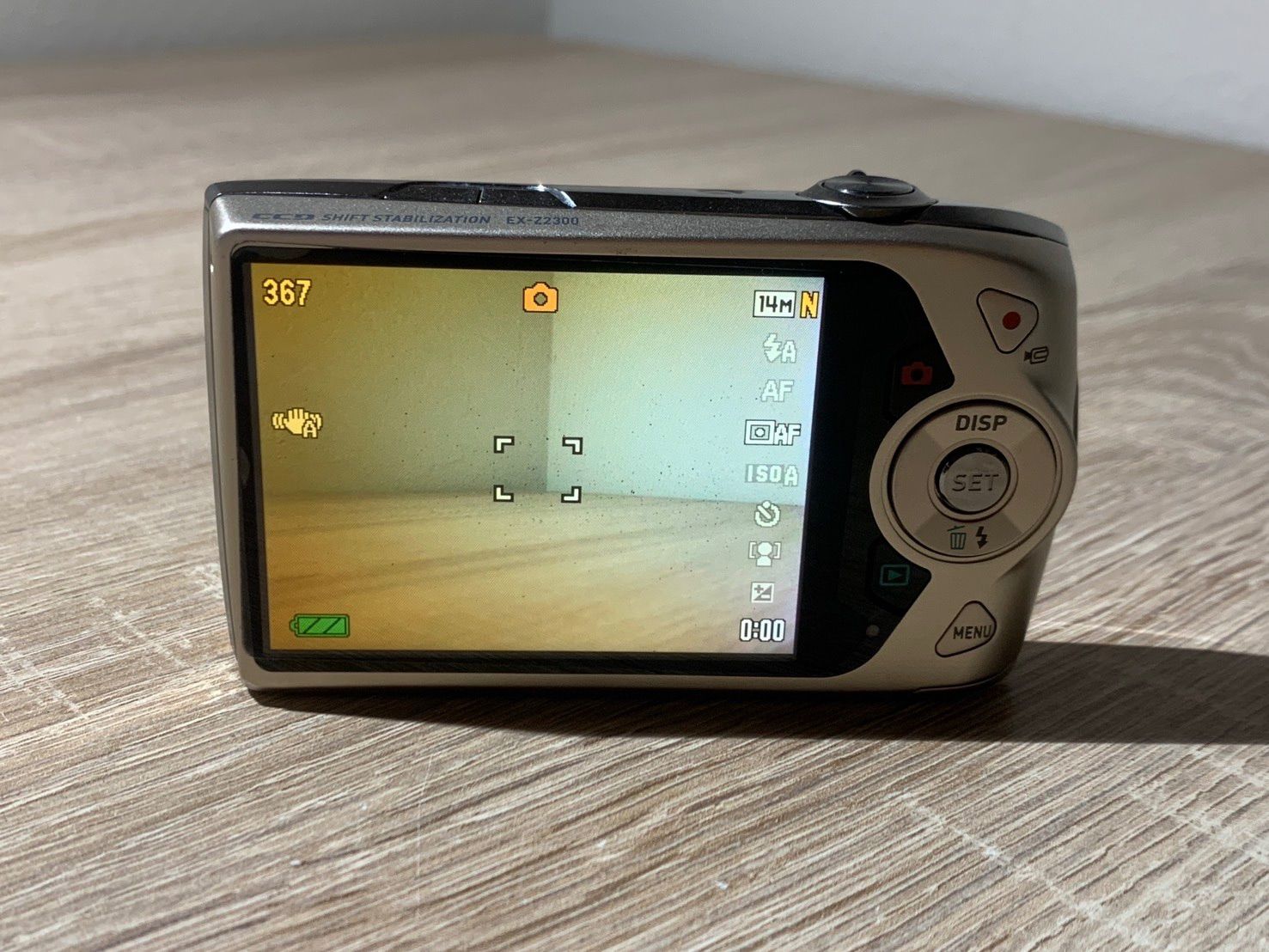 9474 Casio EXILIM EX-Z2300 ゴールド デジカメ ジャンク品 - メルカリ