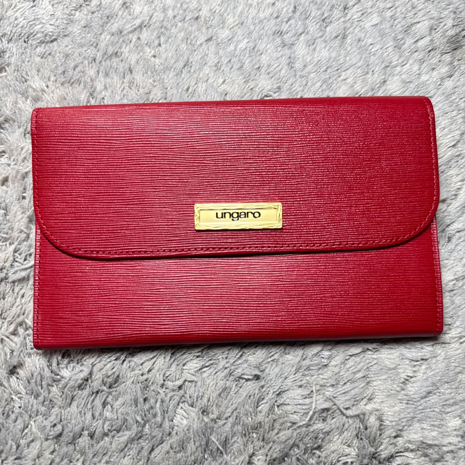 未使用】ungaro ウンガロ 長財布 レザー 赤 ゴールドロゴプレート 