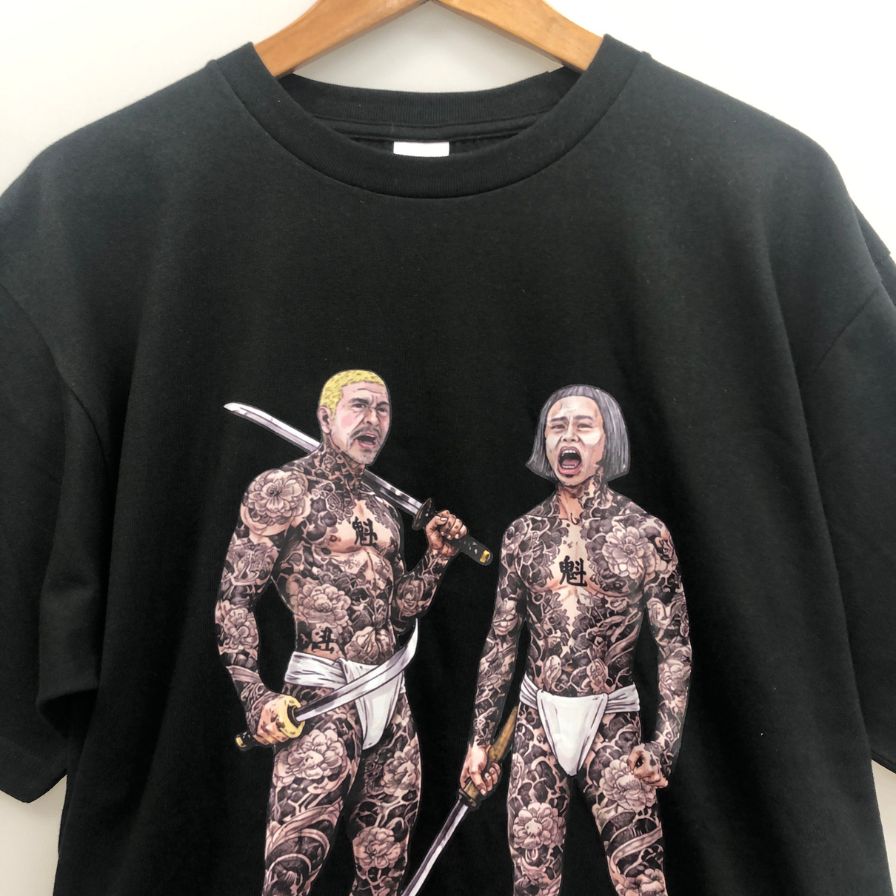 魁組 サキガケグミ 半袖Tシャツ ダウンタウン ブラック【AFB11