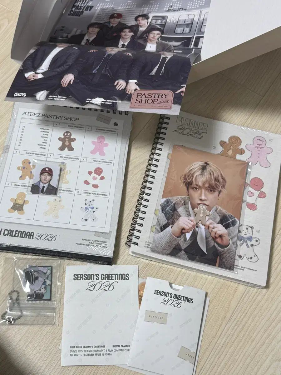 SEASON'S GREETINGS 2026 ateez 新品未開封　シーグリ ATEEZ 2026 Season's Greetings [Pre-Order] [POB Selectable] - KQ
