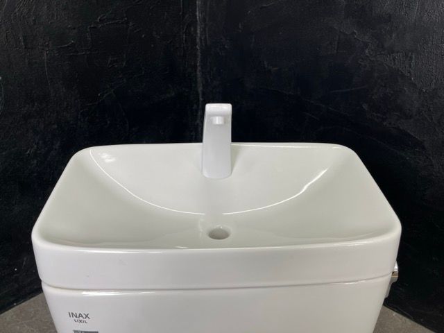 未使用 LIXIL リクシル アメージュZ 手洗付きタンク DT-ZA180AH BW1 
