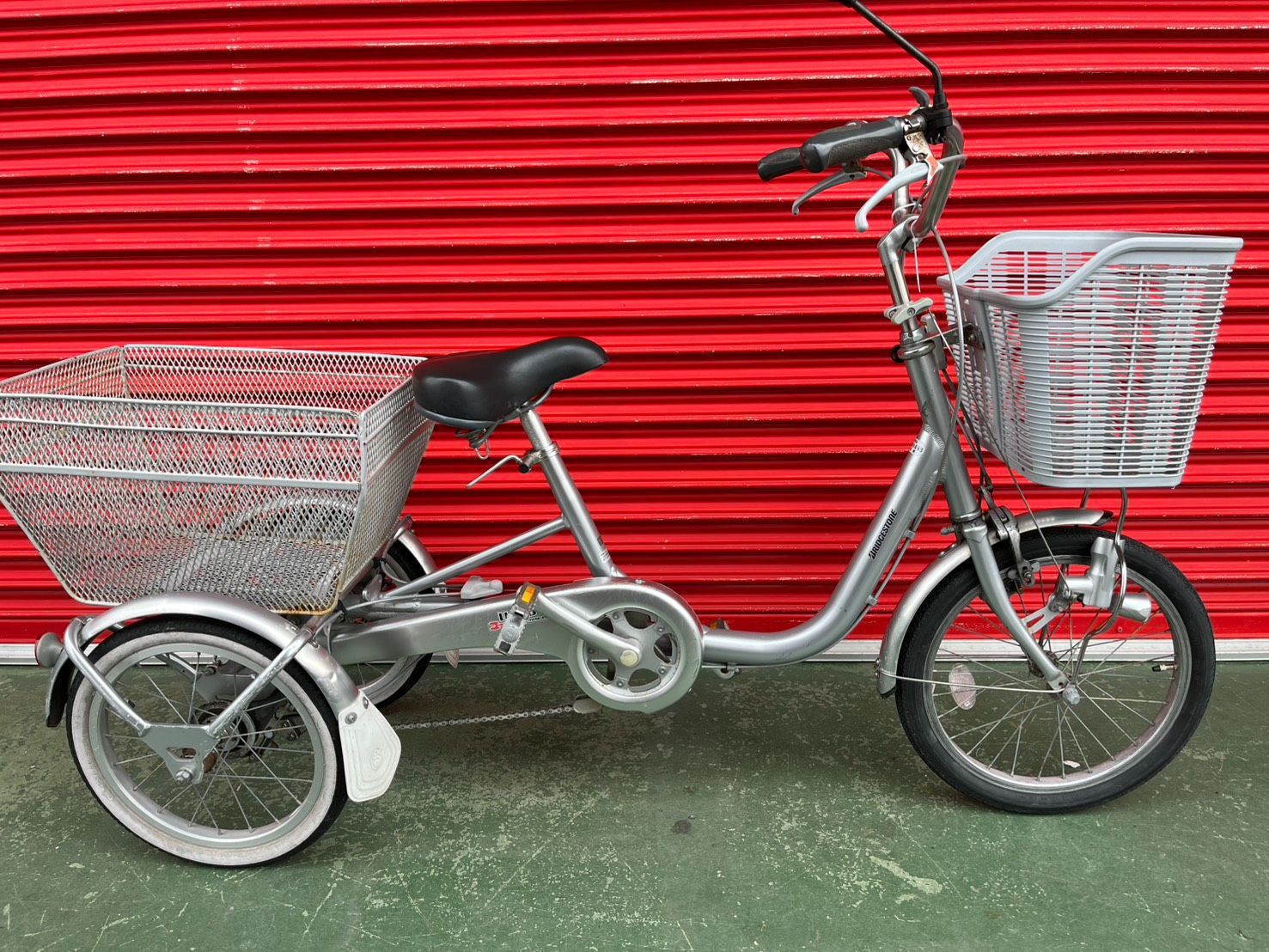 ○ 引取限定 16インチ 三輪車 三輪自転車 ブリヂストン BW13 ○ - メルカリ