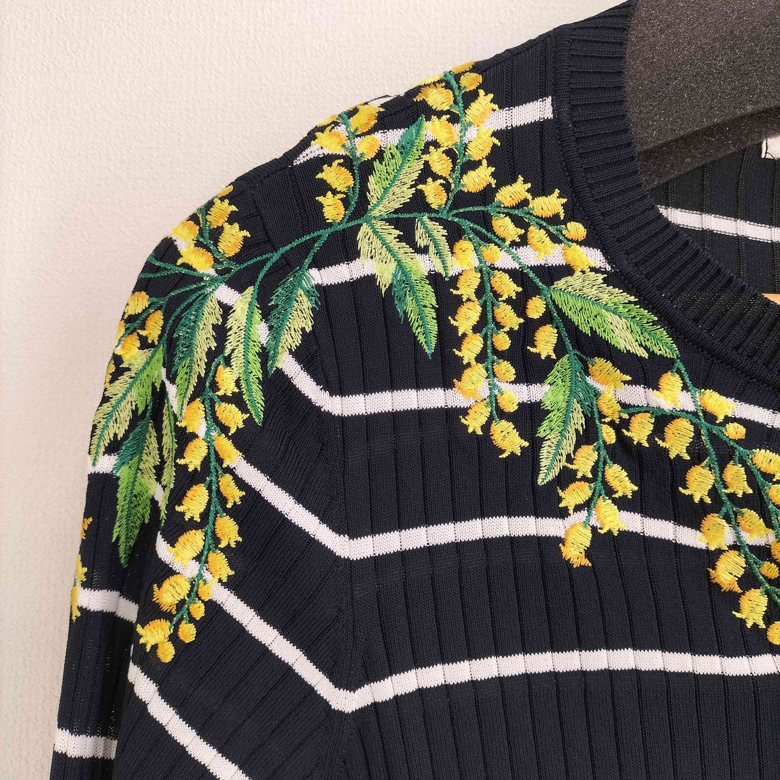 スーパービューティ super beauty 花刺繍 ボーダー ニット スーパービューティ super beauty 花刺繍 ボーダー ニット