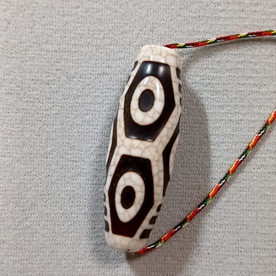 dZi beadsジービーズ 龍紋バキバキ！！ 西蔵 玉髄 血糸龍紋 九眼天珠 dZi beadsジービーズ 龍紋バキバキ！！ 西蔵 玉髄 血糸龍紋 九眼天珠