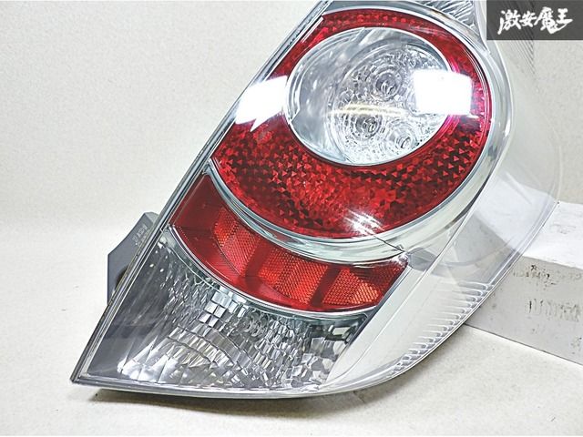 TOYOTA トヨタ 純正 NHP10 アクア 前期 LED テールライト テールランプ