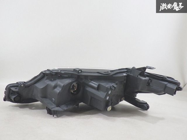 トヨタ 純正 カムリ AXVH50 ヘッドライト ヘッドランプ LED 右側 運転