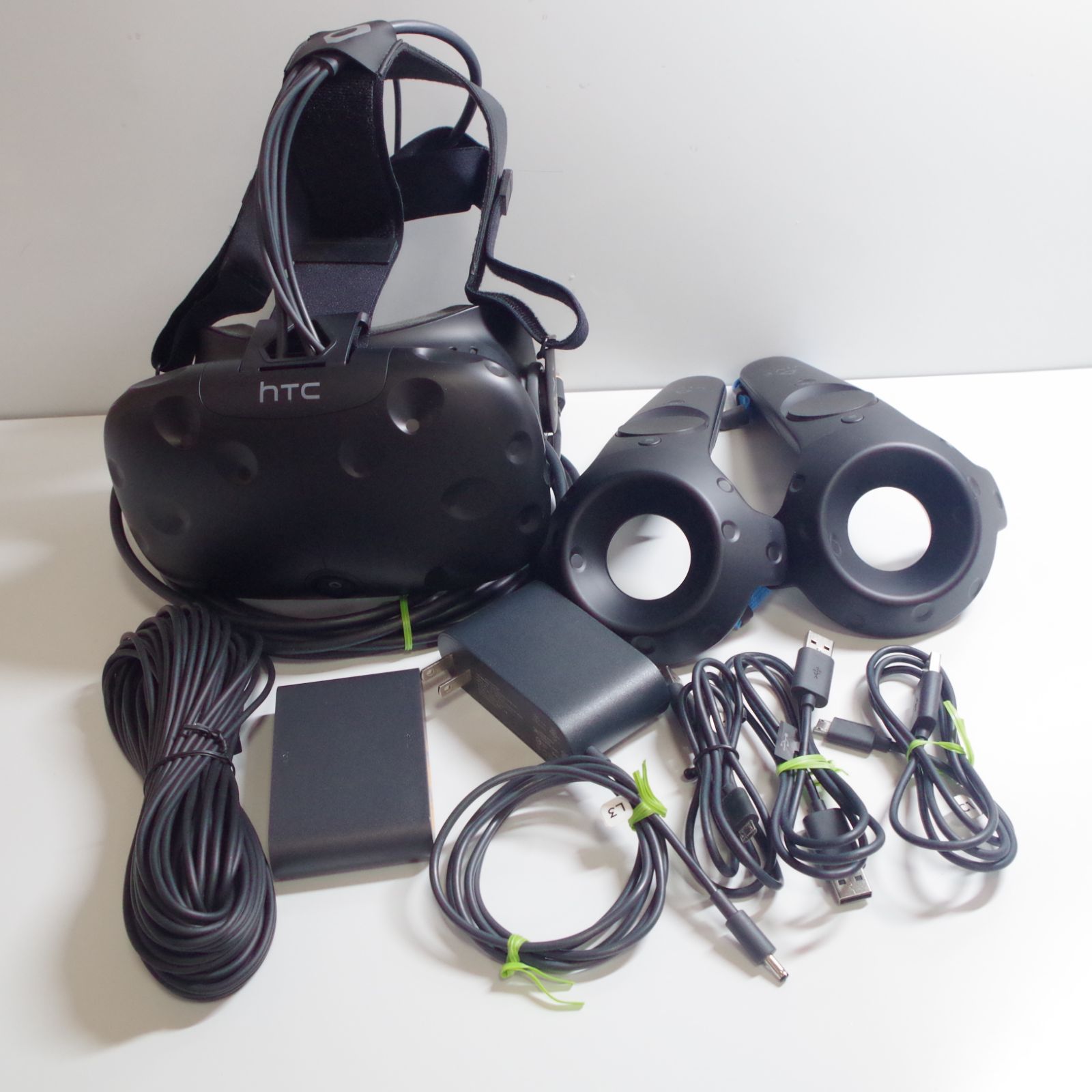 初代HTC VIVEセット HMD+コントローラー B0690 中古 - メルカリ