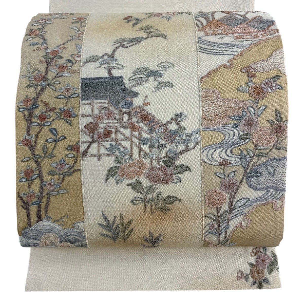 袋帯 名品 建物 草花 相良刺繍 金彩 ベージュ お太鼓柄 正絹 【中古