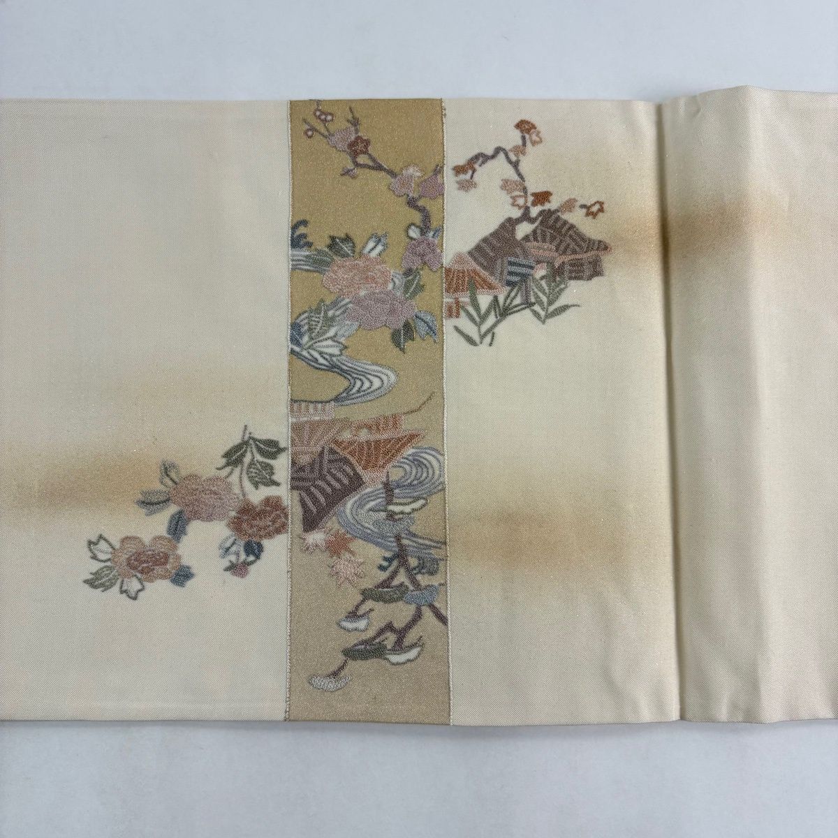 袋帯 名品 建物 草花 相良刺繍 金彩 ベージュ お太鼓柄 正絹 【中古