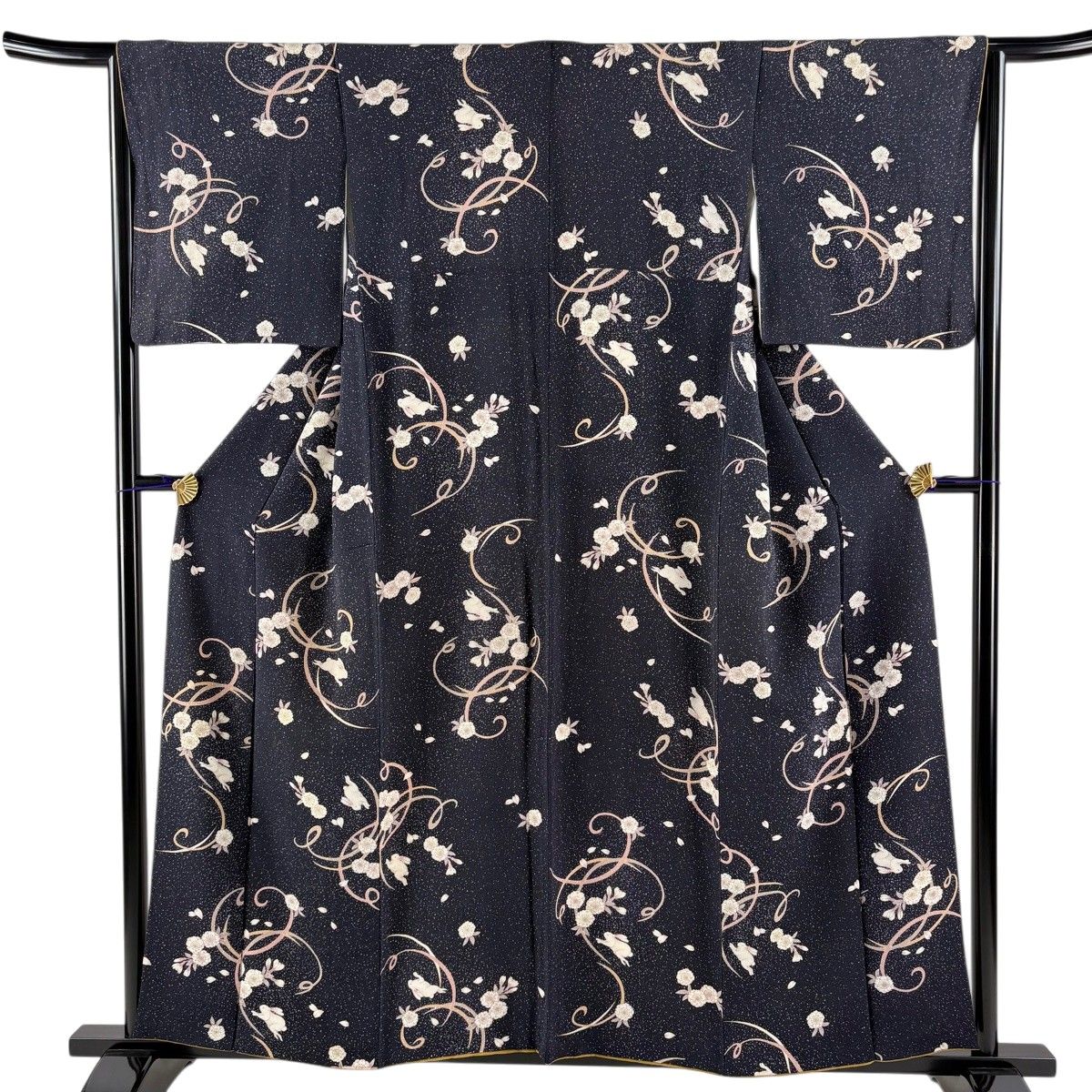 【美品】 小紋 身丈157.5cm 裄丈64cm 正絹 名品 【中古】 小紋 身丈157cm 裄丈64cm M 袷 胴抜き うさぎ 葡萄 縮緬 焦茶色 正絹