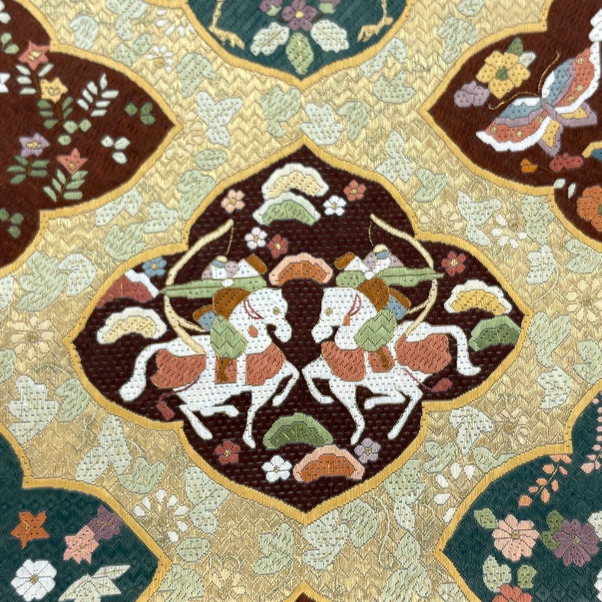 袋帯 秀品 狩猟文 草花 絽刺し 金糸 金色 六通 正絹 【中古】 - メルカリ