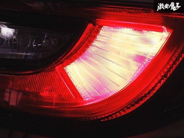 ☆破損無し・点灯OK☆ トヨタ 純正 ZN8 GR 86 GR86 テールライト
