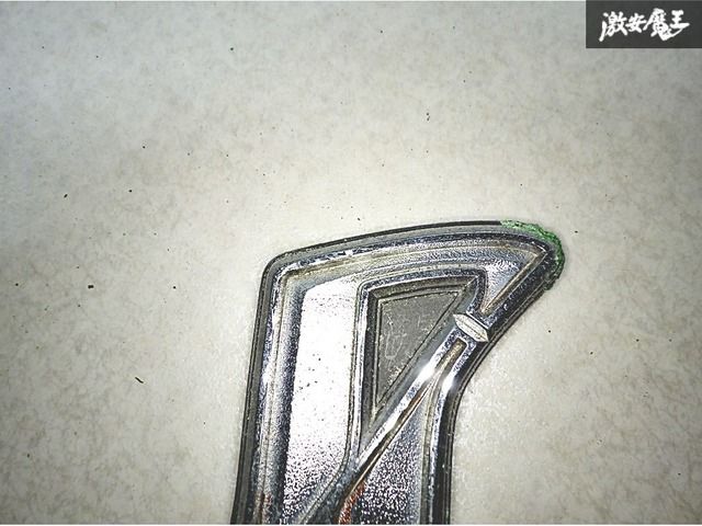 アクセサリー NISSAN 日産 純正 C210 C211 スカイライン ジャパン 後期 Sマーク エンブレム オーナメント ロゴ R30系 鉄仮面 激安魔王 棚
