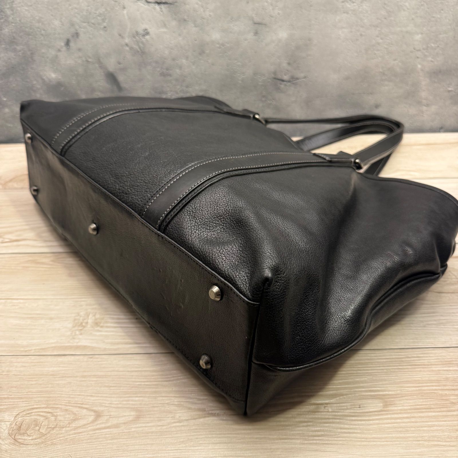 【極美品】土屋鞄 アルマス バッファロー ボディバッグ レザー ブラック BAG&MY STYLE アルマス バッファローボディーバッグ – 土屋鞄製造所