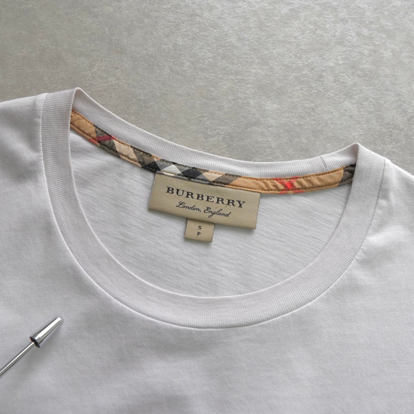 バーバリー ロンドン イングランド ホースロゴ Tシャツ ホワイト 