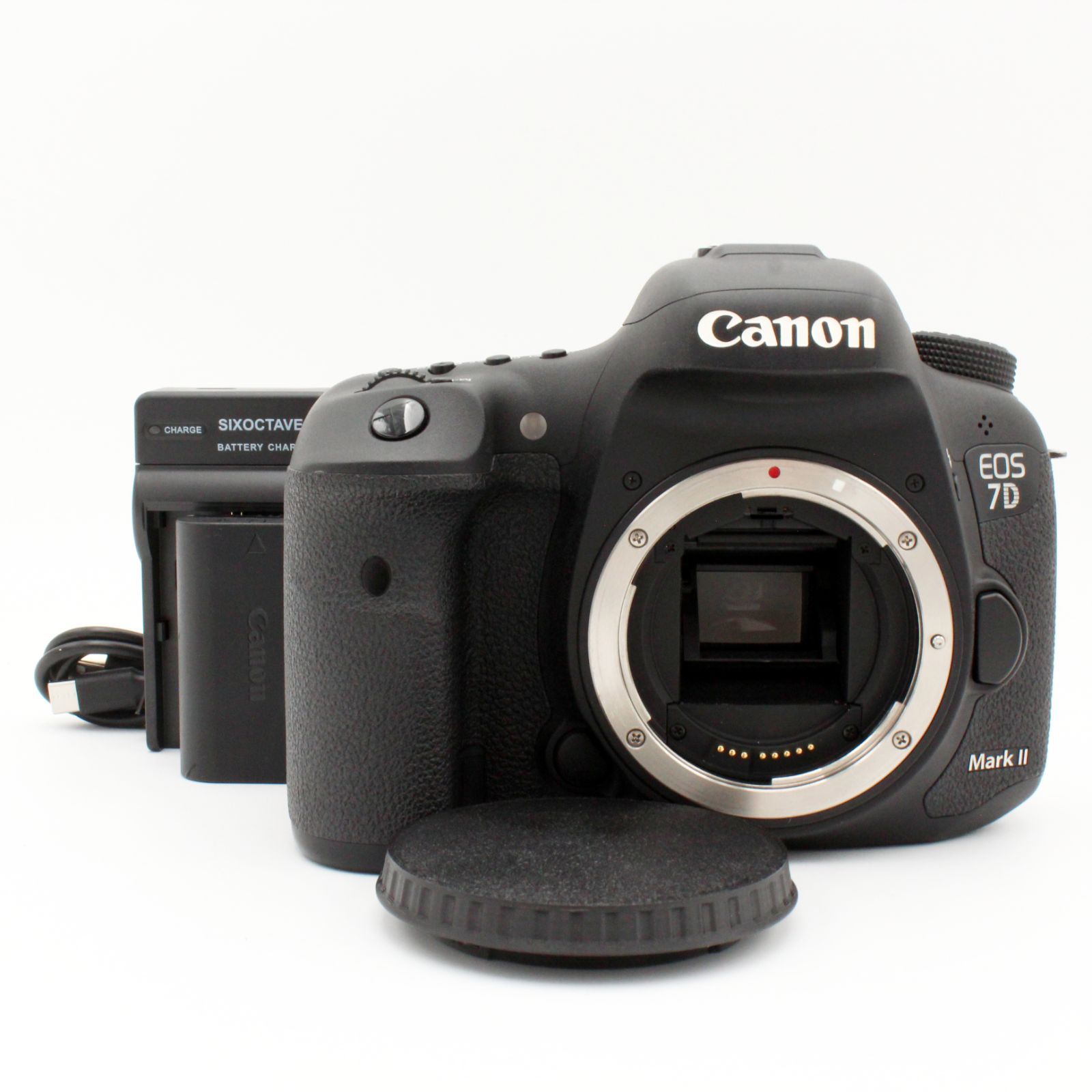わずかシャッター数16329枚【新品級】CANON EOS 7D Mark II