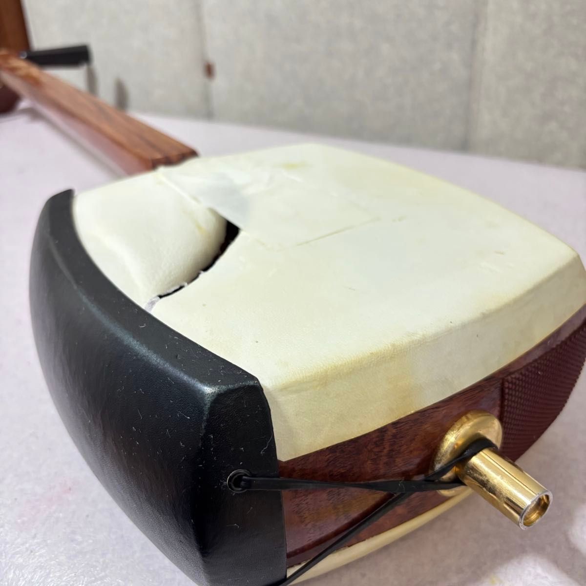 □ 津軽三味線 花梨 和楽器 東さわり 二段溝 太棹 全長:約102cm 棹幅 