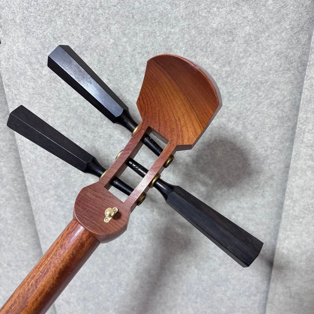 □ 津軽三味線 花梨 和楽器 東さわり 二段溝 太棹 全長:約102cm 棹幅 