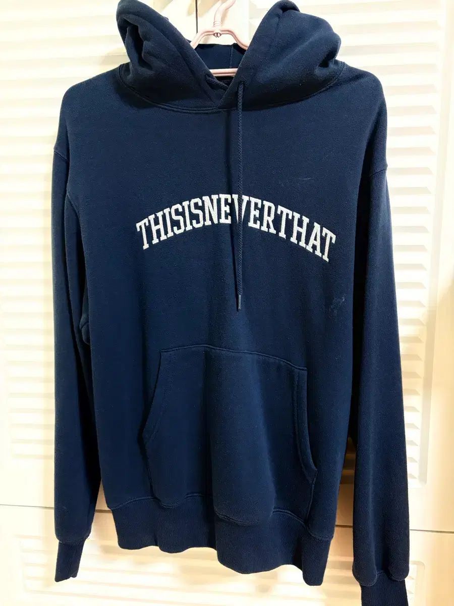 人気，限定SALE thisisneverthat フーディー Tシャツ ネイビー S