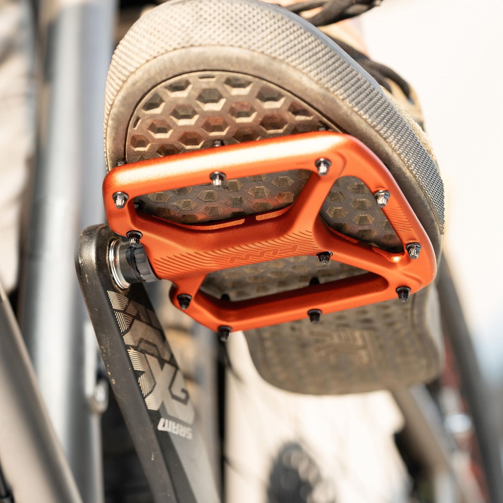 新品 Funn パイソン (Python) フラットマウンテンバイク用ペダル - 広いプラットフォームのBMX/MTBマウンテンバイク用自転車 ...