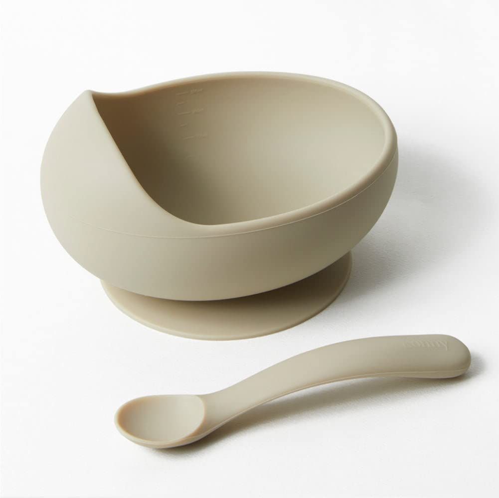 新品 コニーシリコンボウル&スプーンセット(Konny) 熱湯消毒・食洗機・電子レンジ可 ひっくり返らない プラチナシリコン 食器セット 吸盤付き お食事 BLW 赤ちゃん主導の離乳食 ベビー食器 専用スプーン コニー (Mustard Cream・マスタード