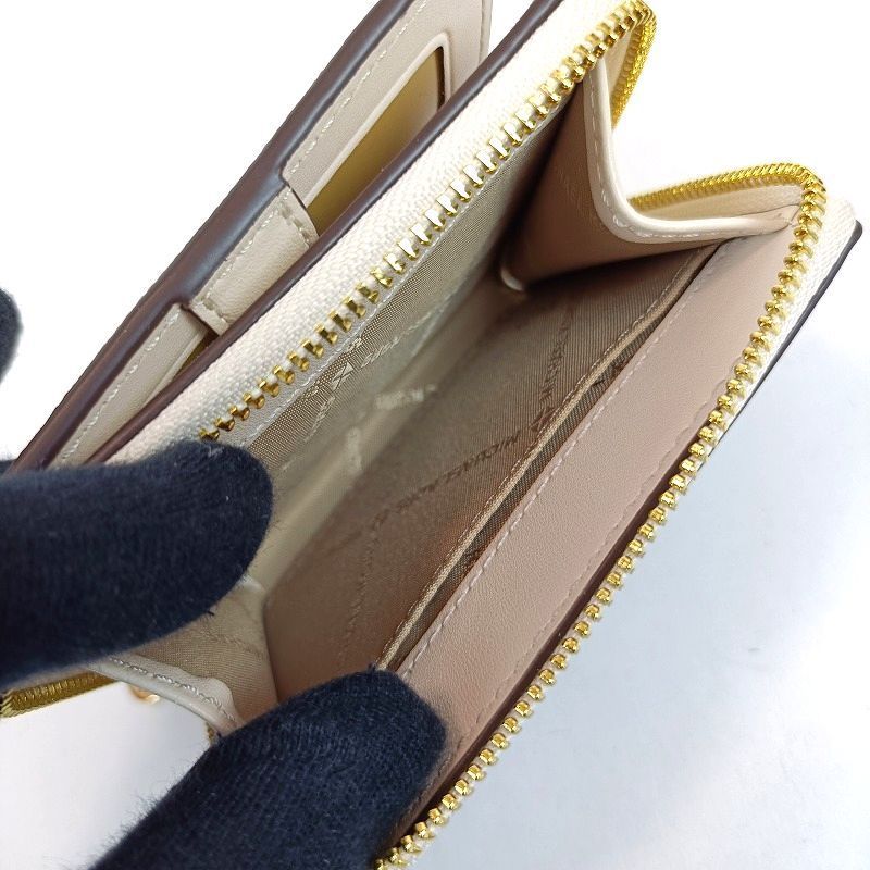 未使用 マイケルコース 二つ折り財布 ホワイト系 レディース ロゴ 保存袋 マイケルコース MICHAEL KORS 財布 （ホワイト） -waja bazar - 海外