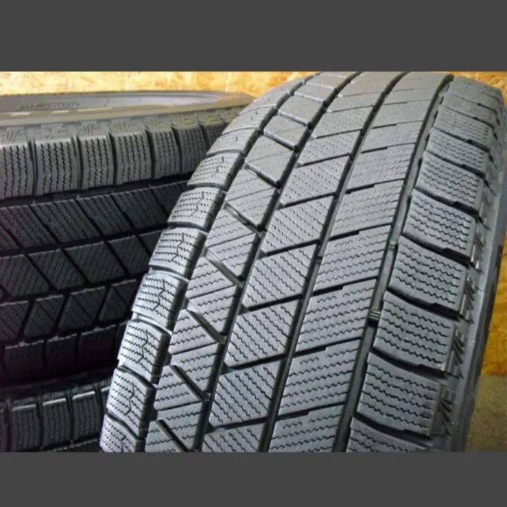 P-0364)本州送料無料 バリ山 215/60R16 4本 ブリヂストン 中古タイヤ 