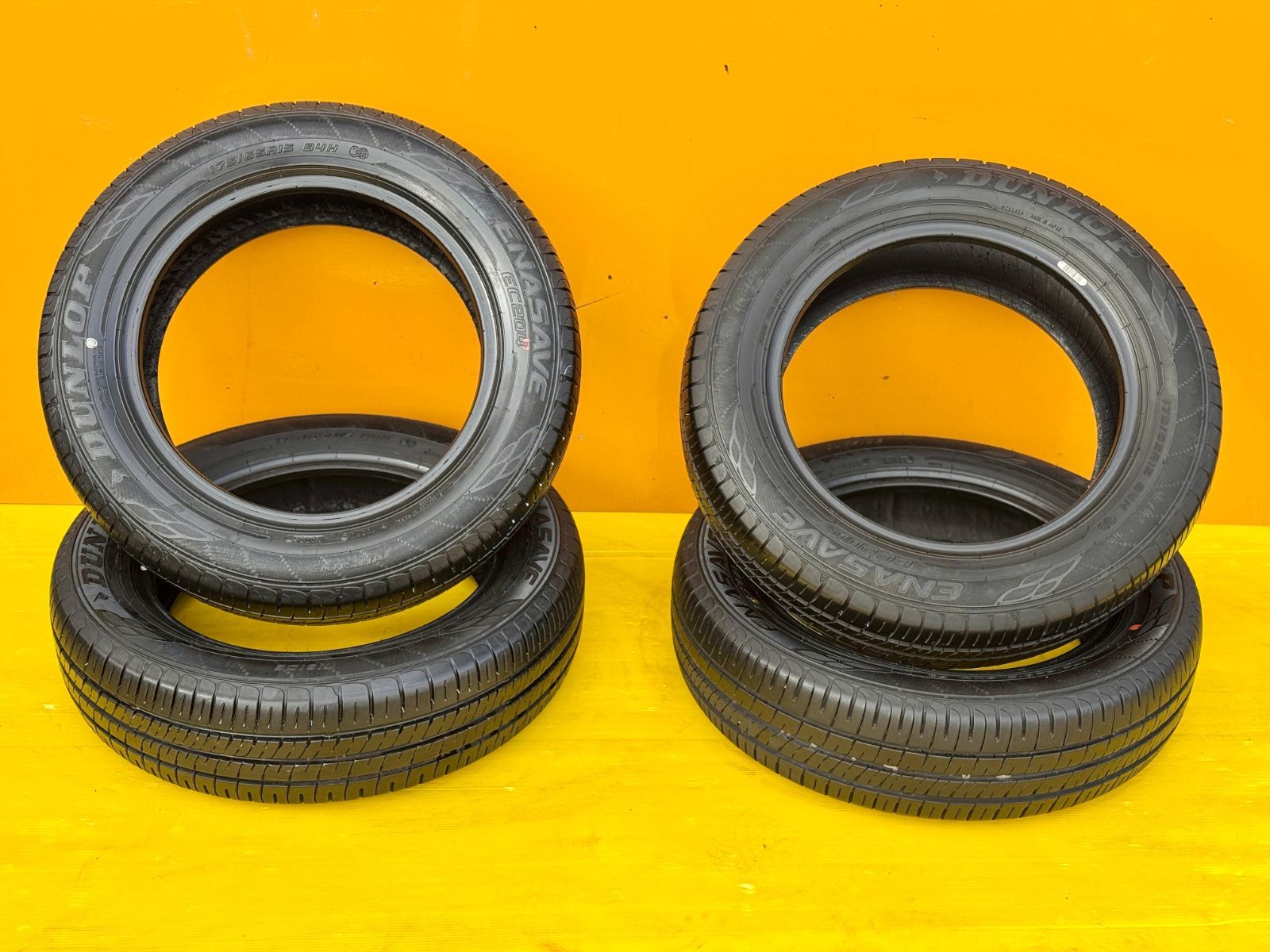 ZT-8269] 4本 ★2025★ ダンロップ タイヤ DUNLOP TYRE 1U2YU 175/65R15 84H ENASAVE EC204 溝 7.92mｍ 日本製