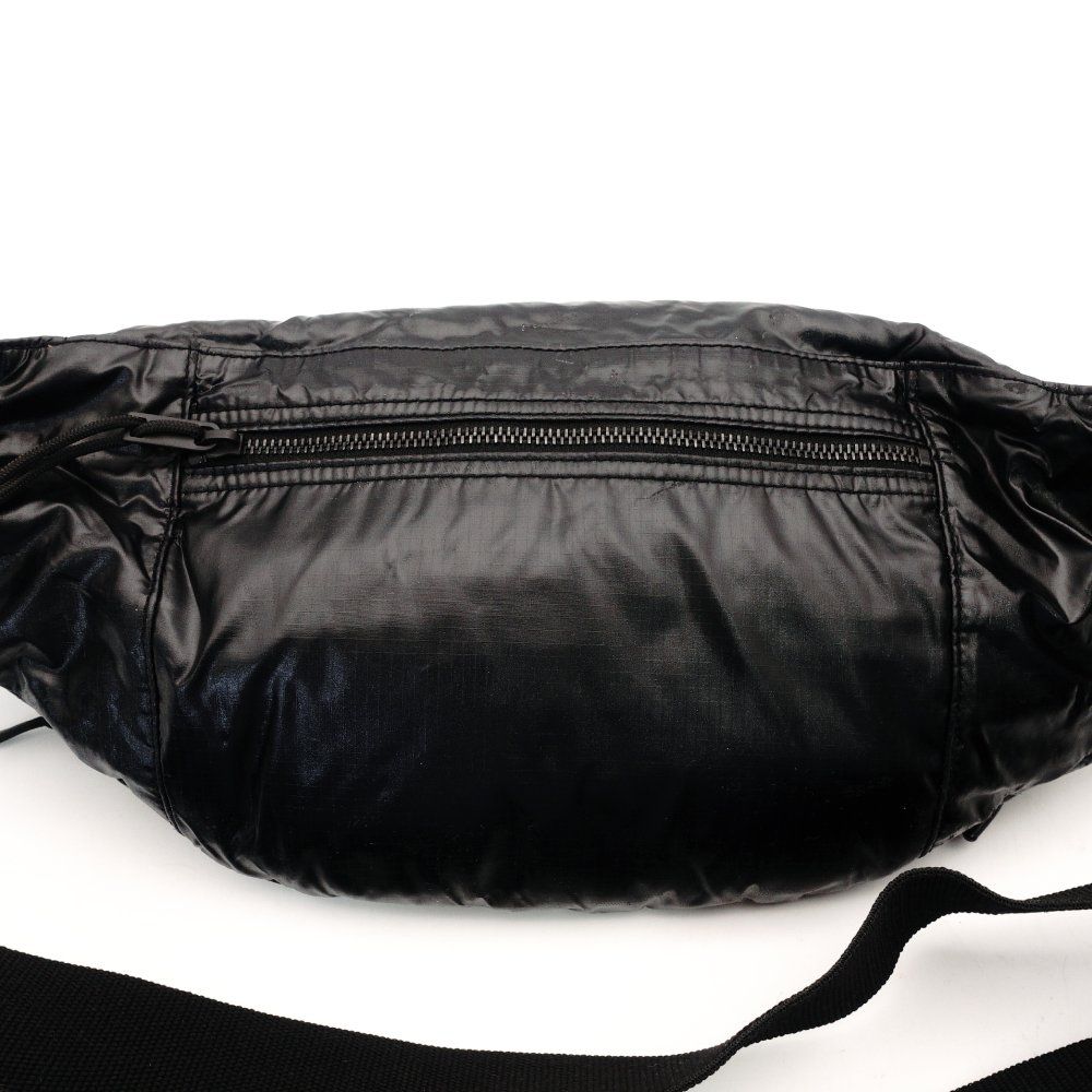 サンローラン　ボディバッグ サンローラン SAINT LAURENT ヌックス ナイロン ボディバッグ 黒 ロゴ