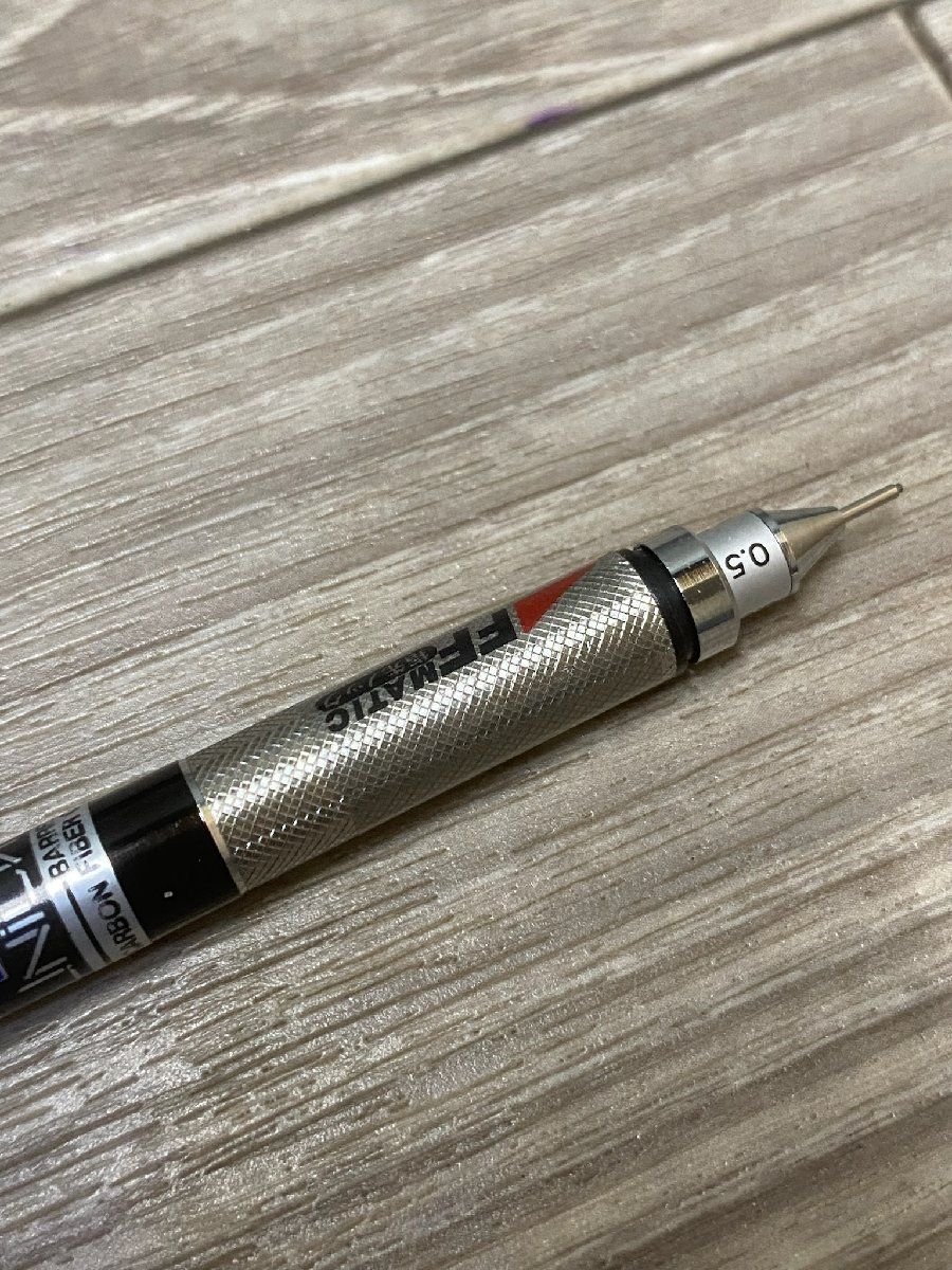 3513 三菱 Hi-uni SHARP UNICARBO 製図用HB 0.5mm/M2 - メルカリ