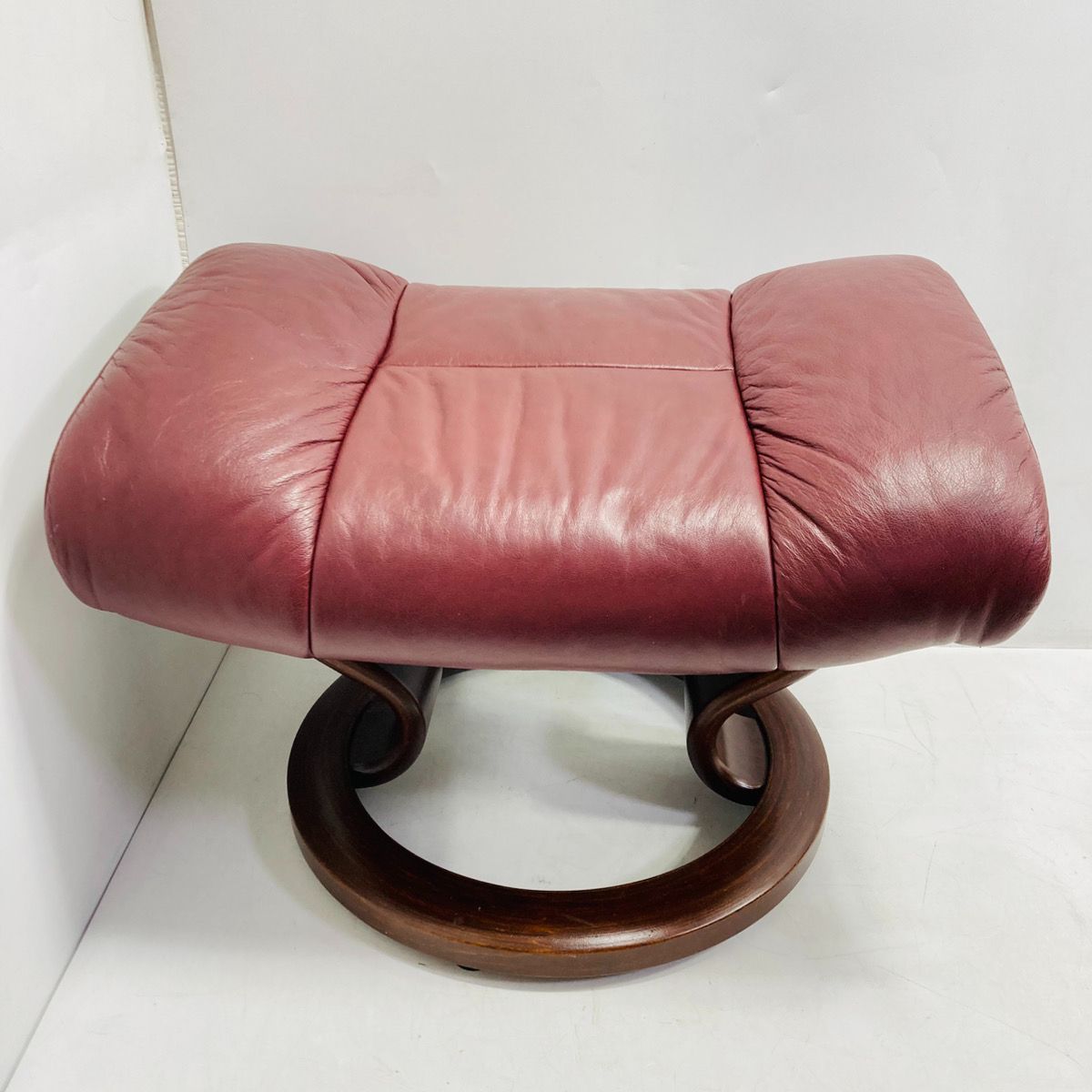 EKORNES エコーネス オットマン ノルウェー製 ワインレッド系 スツール EKORNES エコーネス オットマン ノルウェー製 ワインレッド系 スツール