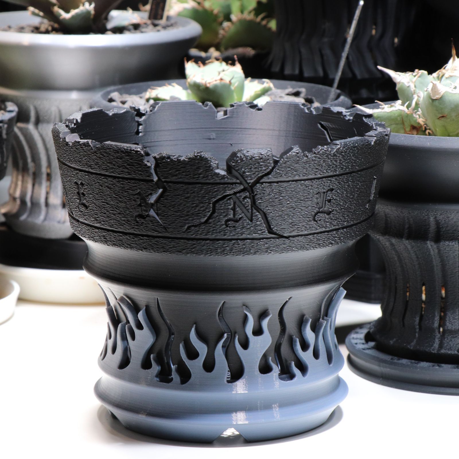 植木鉢 4号鉢｜SolidGray 炎影鉢 ENNEI（作家鉢・アガベ・多肉植物