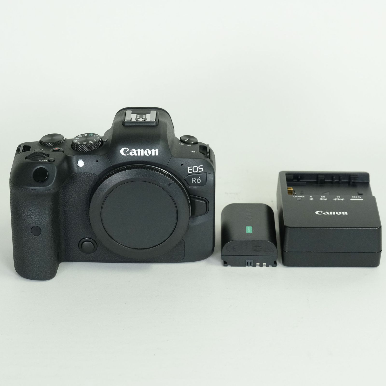 EOSR6ボディのみ CANON ミラーレス一眼　RFマウント Canon EOS R6 RFマウント ミラーレス ミラーレス一眼 ボディ