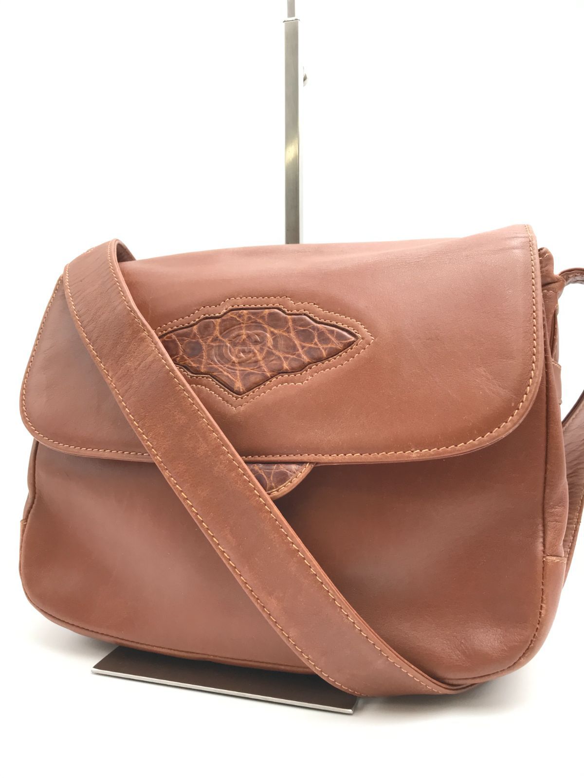 GUCCI ブラウンレザー ビジネスバッグ 大容量 GUCCI（グッチ） オールドグッチ エンブレムロゴ ビジネスバッグ