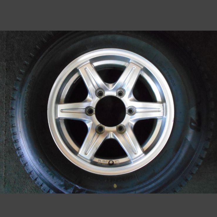T-2185)本州送料無料 超バリ山 BLIZZAK VL10 195/80R15 200系 