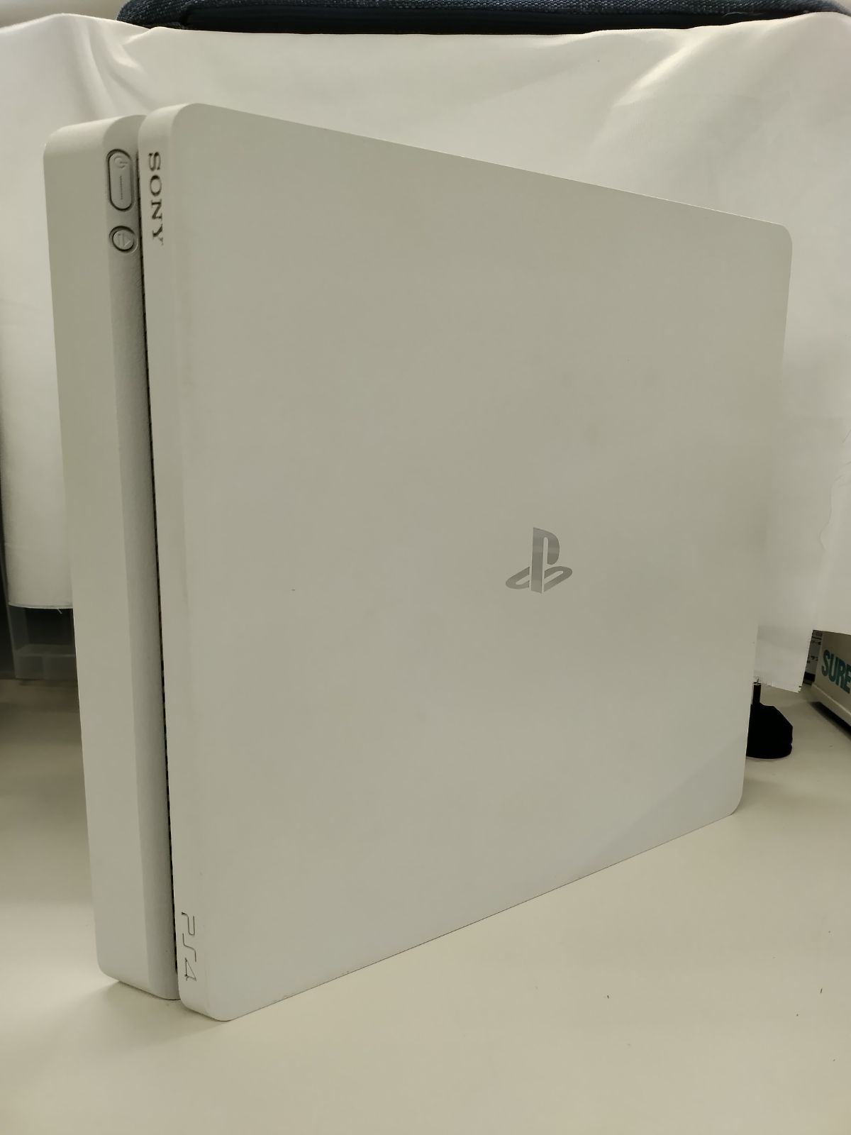 9-040 PS4 本体のみ CUH-2200 ホワイト PS4 本体 CUH-2200A ホワイト 9-040 PS4 本体のみ 【公式通販】
