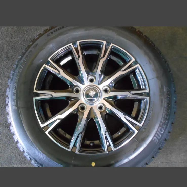 ノア ヴォクシー エスクァイヤ スタッドレス 195/65R15 アルミホイール付 ブリヂストン バリ山 ノア ヴォクシー エスクァイヤ スタッドレス 195/65R15 アルミホイール