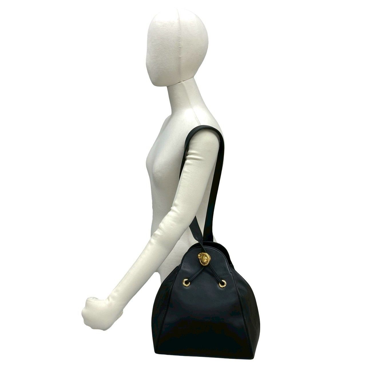 極 美品 箱 袋付き CARTIER カルティエ パンテール レザー 本革 ワンショルダーバッグ セミショルダーバッグ ブラック 黒 31077 極 美品 箱 袋付き CARTIER カルティエ パンテール レザー 本革 ワン