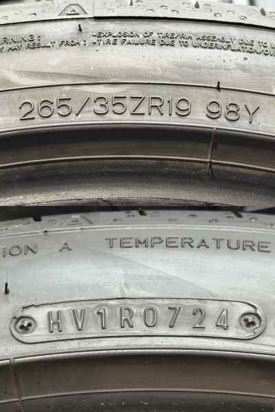 走行短め】FALKEN AZENIS FK520L 265/35ZR19 19インチ 夏タイヤ 2本 24