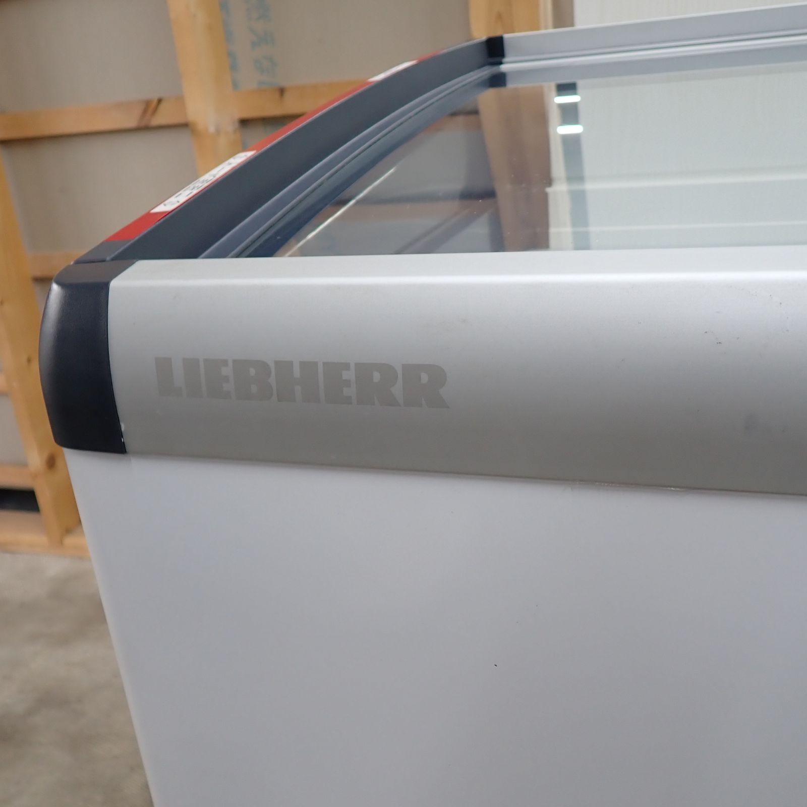 LIEBHERR リープヘル アイスクリームチェストフリーザー EFI 4853 店舗