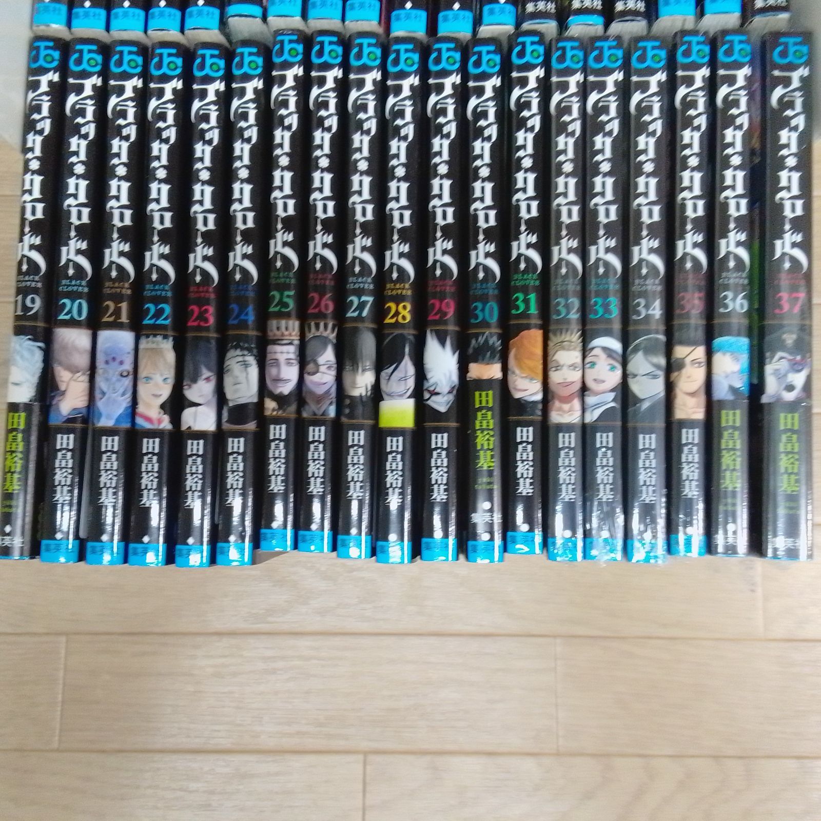 ☆②【未開封6冊】ブラッククローバー 全37巻・公式ガイドブック 16.5