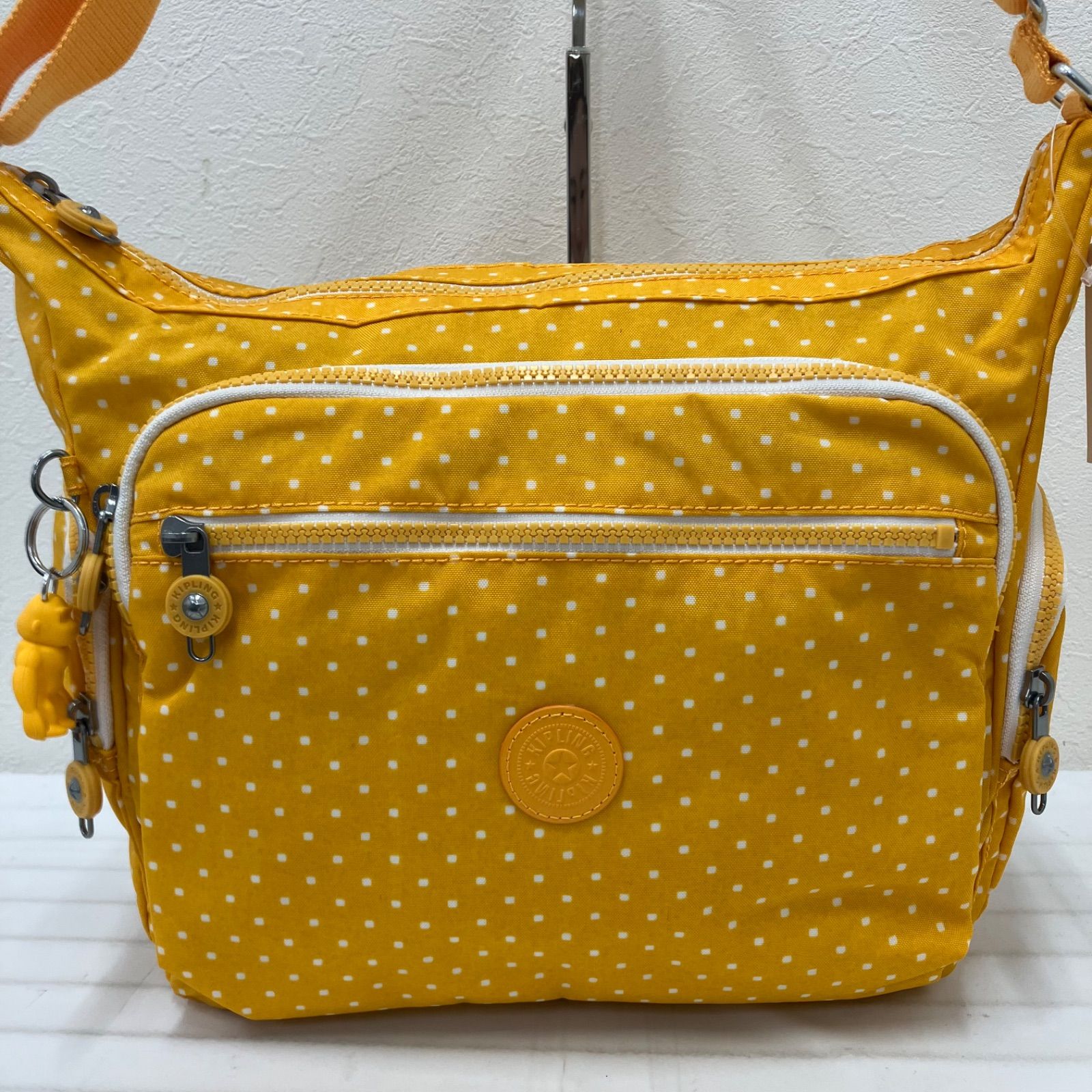 1614 良品 KIPLING キプリング ショルダーバッグ 斜めがけ 紐調節可能 