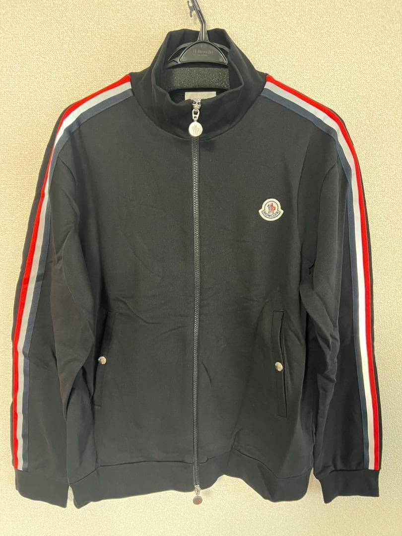 定価１1万‼️新品未使用品 MONCLER トラックジャケット 定価11万円！！☆新品未使用タグ付き品☆MONCLER ストライプライン