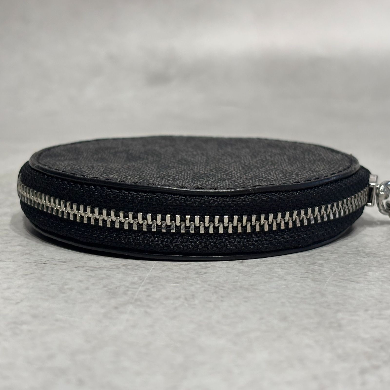 MICHAEL KORS マイケルコース MKシグネチャー 総柄 PVC ラウンド 