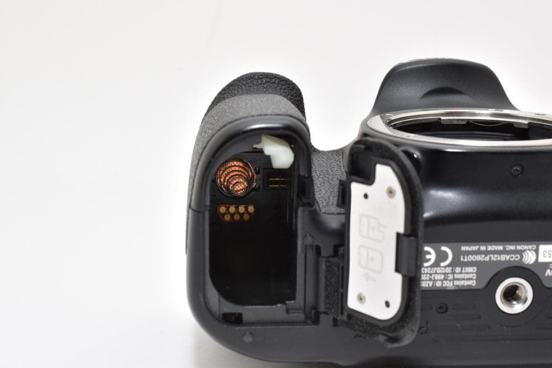 ☆極美品☆キヤノン Canon EOS 70D ボディ元箱付き #1829 - メルカリ