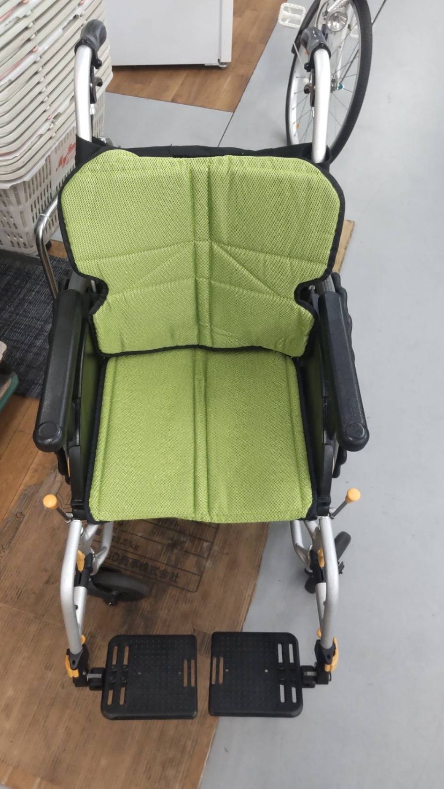 R301 ☀️ MATSUNAGA / 松永 車いす（自走式） NEXTCORE グリーン 