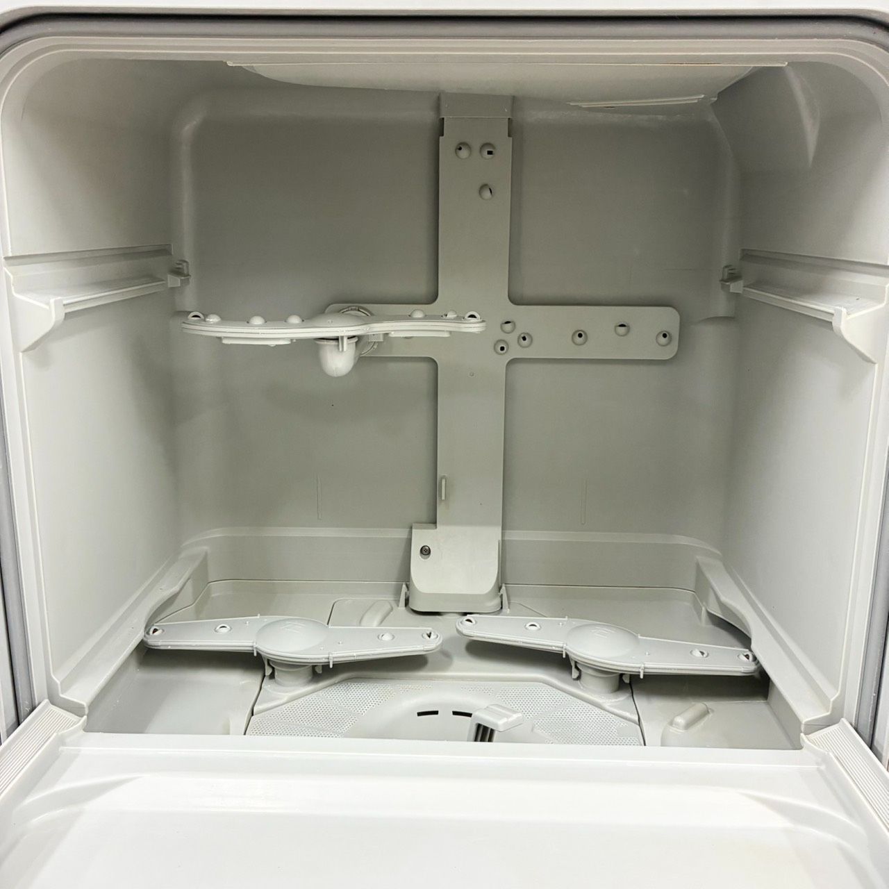 リユースのサカイ栃木店 Panasonic 電気食器洗い乾燥機 2022年製 NP 