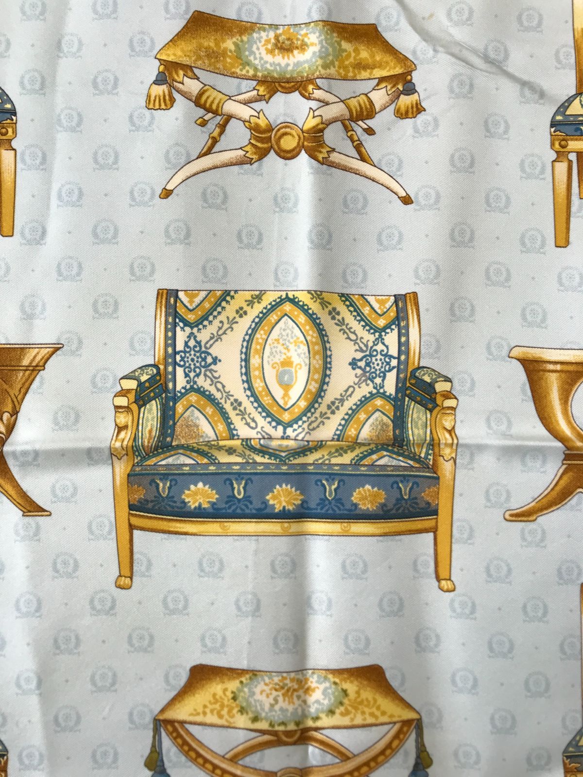 GUCCI グッチ 大判スカーフ 椅子柄 1580 - メルカリ